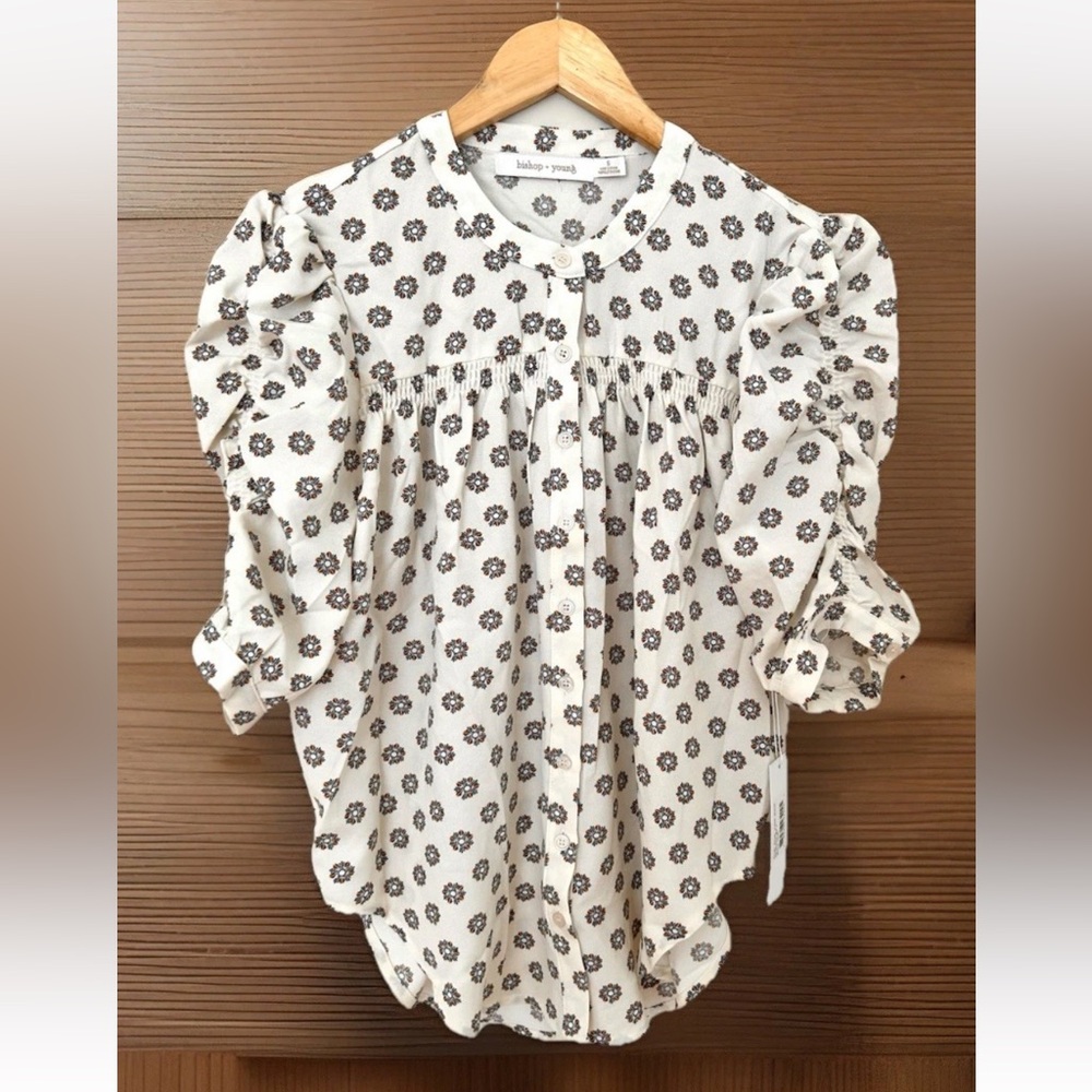 Bishop + Young Rachel Ruched Sleeve Button Up Mosaic Cream Blouse NWT Size Small